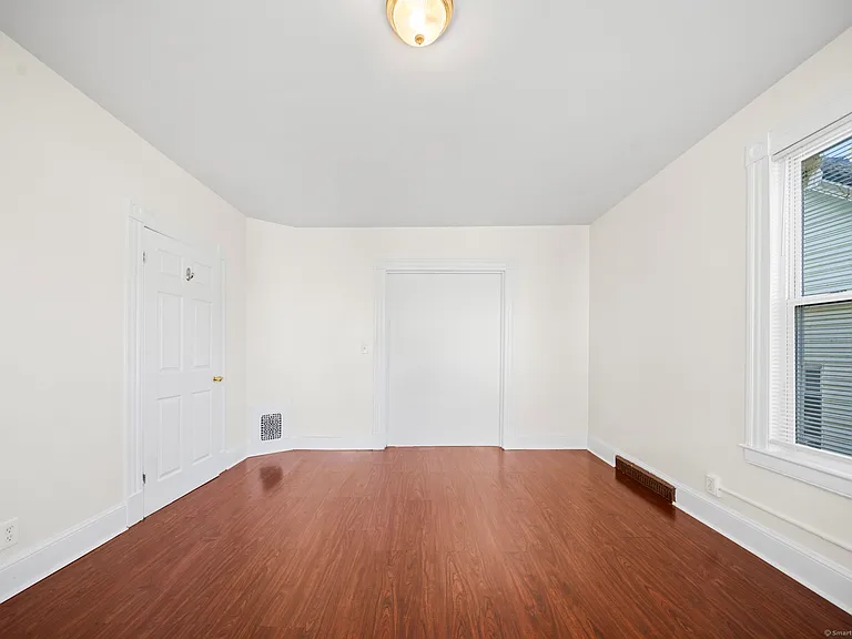 215 Woodlawn Ter #2 — Photo 10