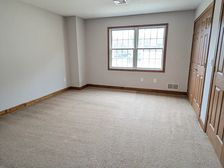 1558 Highland Ave #2 — Photo 10