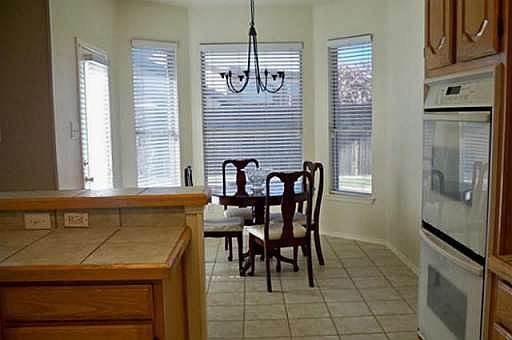 5th image of 201 Patricia Ln