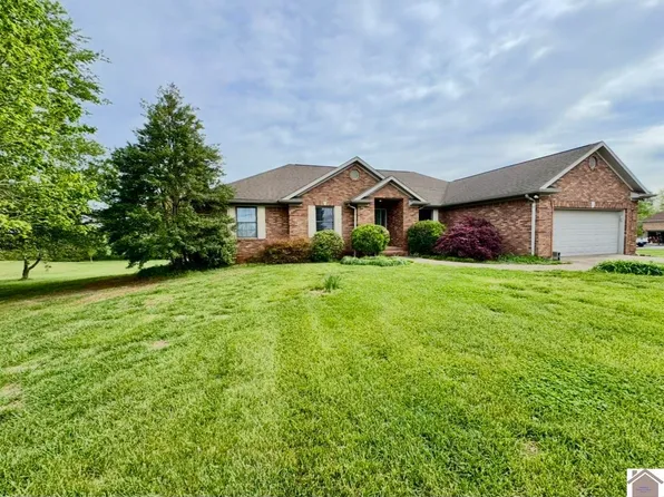 310 Chasity Dr, Cadiz, KY 42211