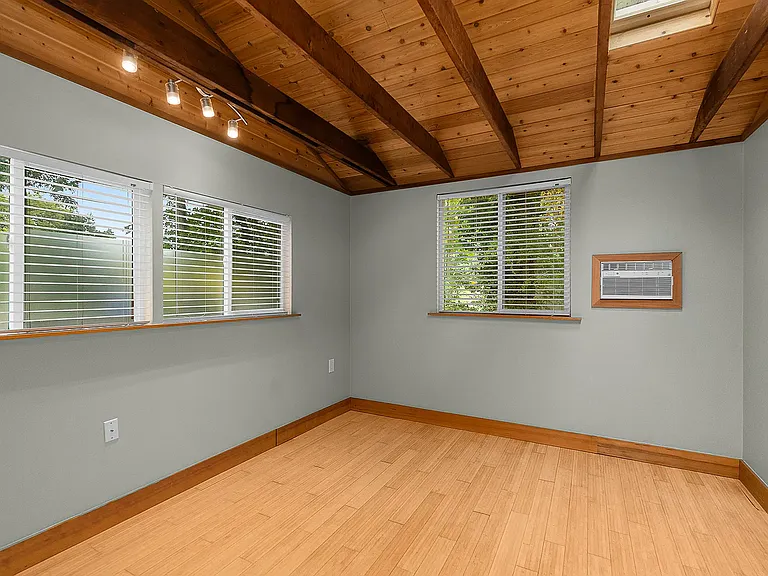 2612B SW Moss St — Photo 4