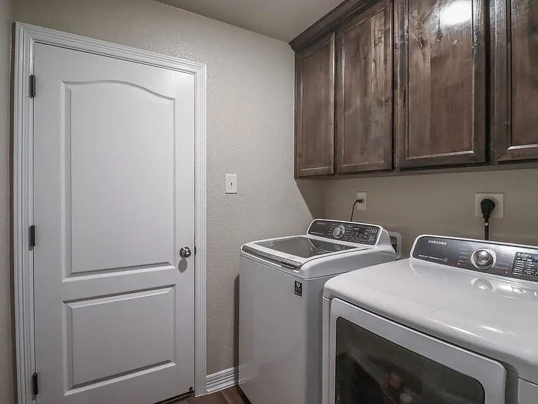 8107 Preston Hollow Dr — Photo 30