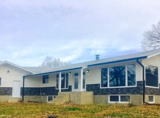 3913 Lakeview Ln, Columbus, NE 68601