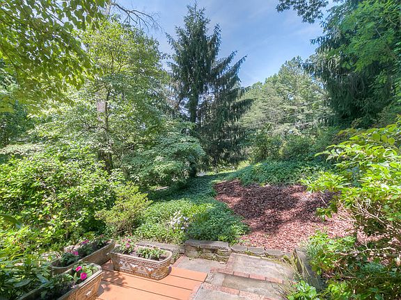 5th image of 6128 Shadyway Ln