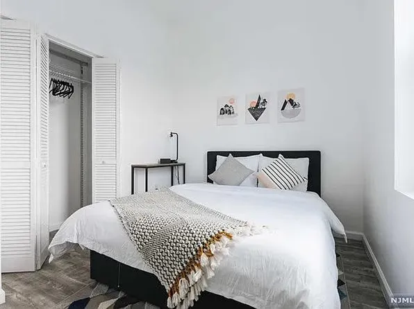 320 Central Avenue image 22 of 28