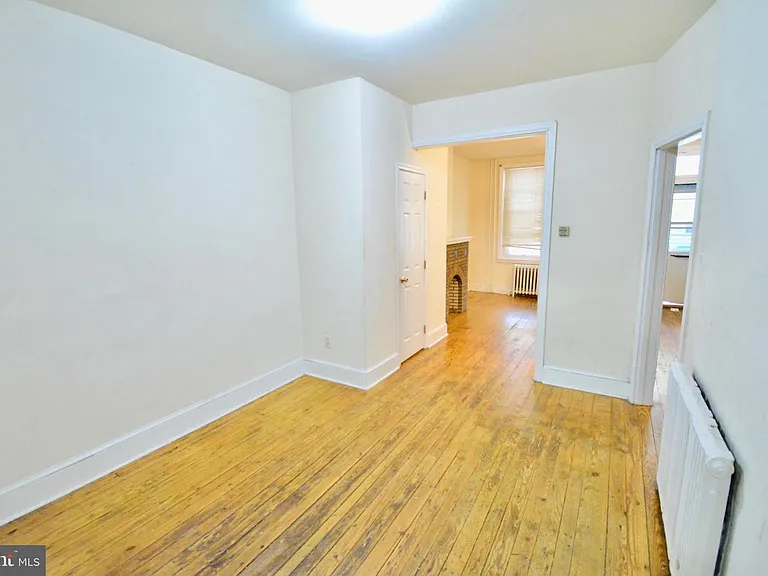 3690 Eveline St — Photo 10