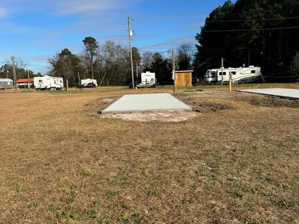 125 Philip McClung Ln, Wallace, NC