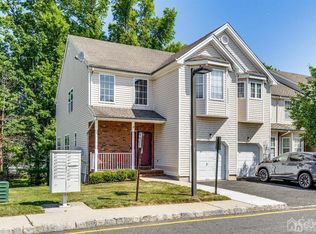 10 E Burgess Dr, Piscataway, NJ 08854