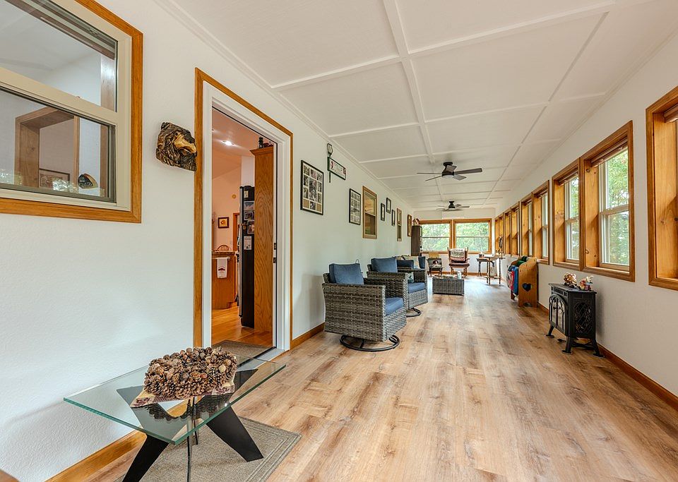 40th image of 124 Graystone Dr