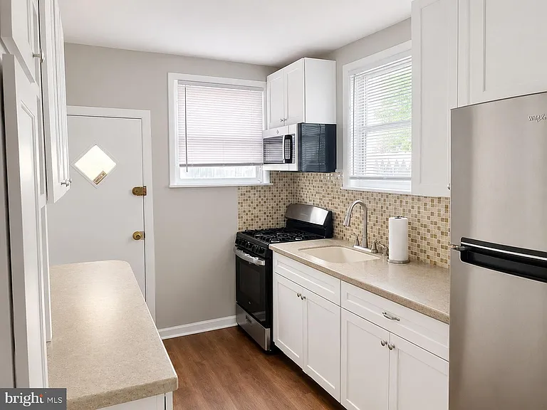 3180 Tilton St — Photo 4