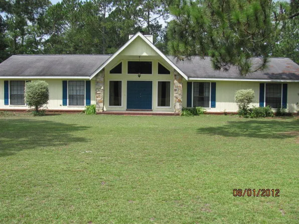2754 Tallokas Rd, Moultrie, GA 31788