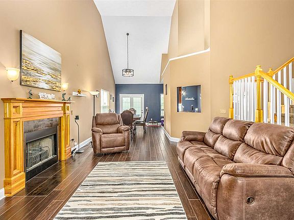 4th image of 1152 Gala Ct