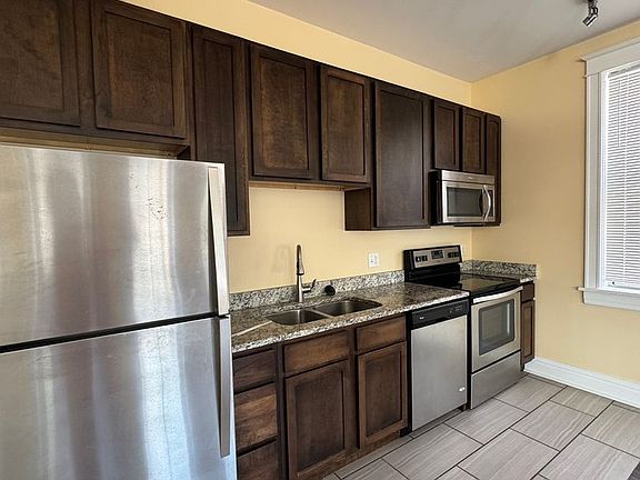 2nd image of 4230-36 Manchester Ave #4236-B