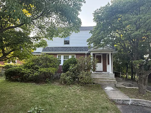 1639 Washington St Photo 1