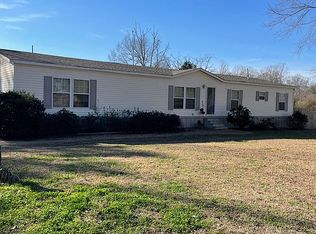 1104 Main St S, Mendenhall, MS 39114