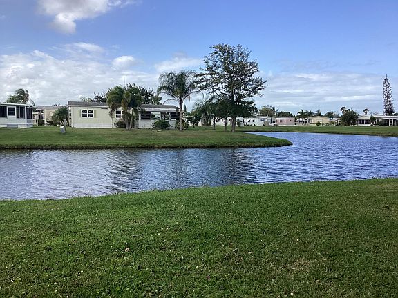 3rd image of 7 La Paloma Lane