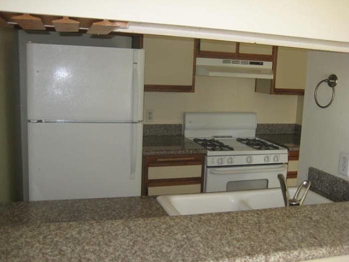 2nd image of 1350 Kelton Ave APT 202