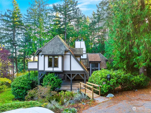 265 Quillayute Place, La Conner, WA 98257