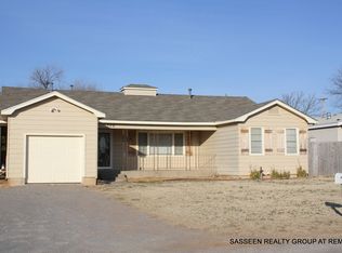 706 NW 5th St, Cache, OK 73527