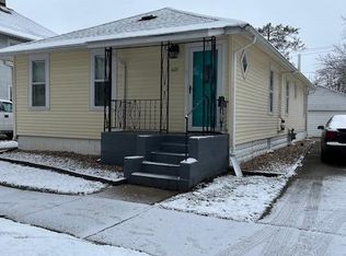 609 S Hooker Ave, Three Rivers, MI 49093