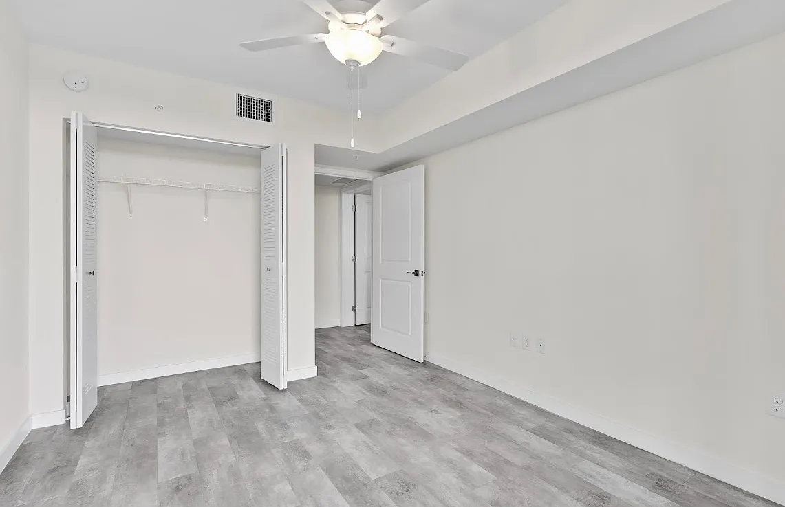 2 bed, 2.0 bath, 980 sqft, $2,370 — Photo 3