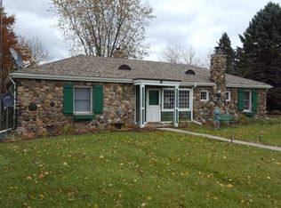 5848 Lakeshore Rd N, Palms, MI 48465