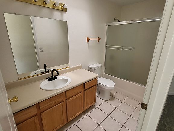 4th image of 3293 Tolteca Dr Unit A