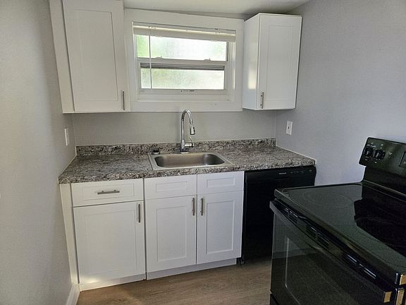 3rd image of 11 W Eagle Ave #4
