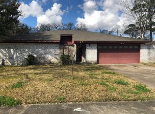 4210 Queenswood St, Baytown, TX 77521