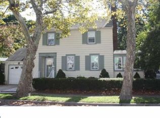 1302 Wood St, Bristol, PA 19007