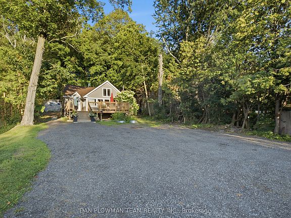 2nd image of 85 Williams Point Rd