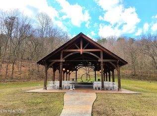 801/805 Hardin Ln, Sevierville, TN 37862