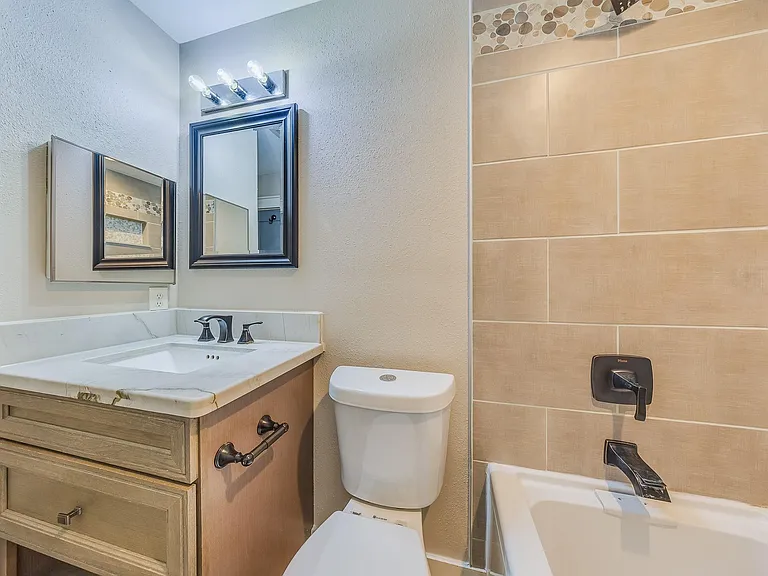 2515 Cypress Island Dr — Photo 17