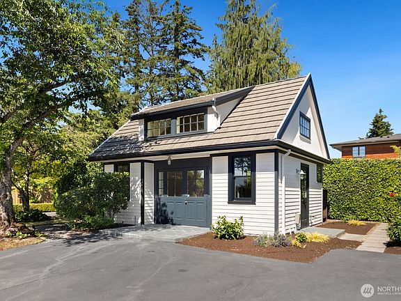 3rd image of 8443 NE 6th Street