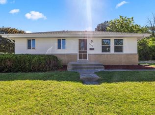 5258 N 90th St, Milwaukee, WI 53225