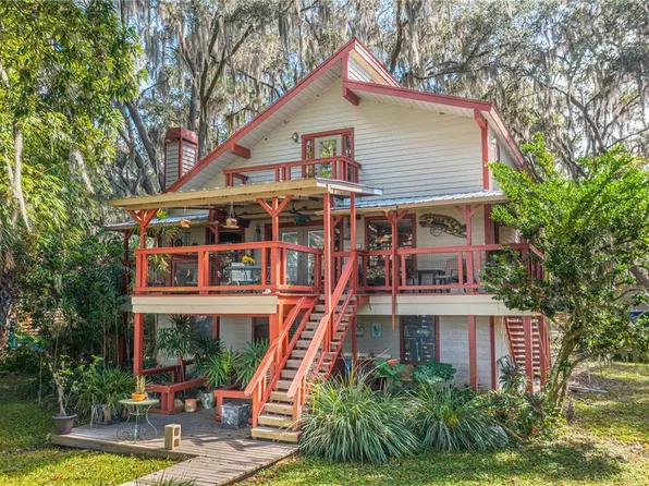 9805 W Riverwood Dr, Crystal River, FL 34428