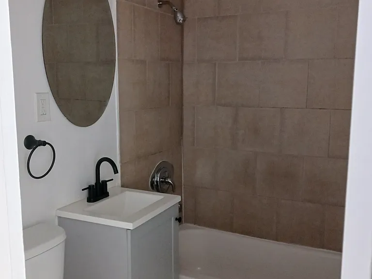 14132 Vanowen St #3 — Photo 9