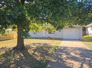 541 S Hilton Ave, Springfield, MO 65802