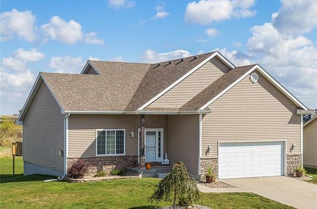 1st image of 607 Mallard Pointe Dr NW