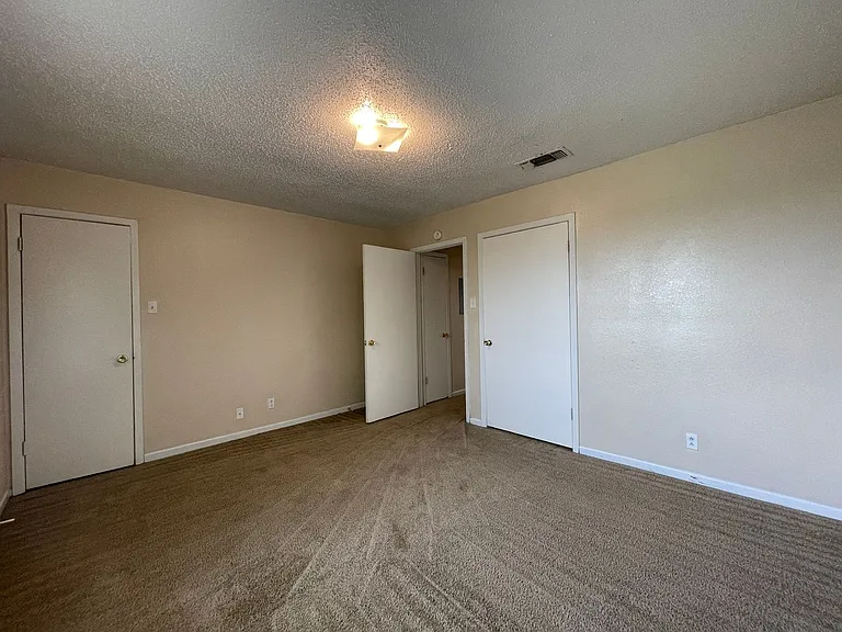 1701 Cedarview Circle — Photo 13