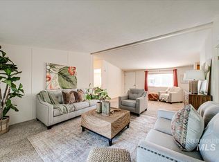 130 N Rainbow Dr, Boise, ID 83713