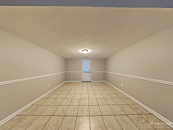 2nd image of 205 Heritage Cir E