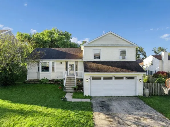 5 Sheffield Ct, Streamwood, IL 60107
