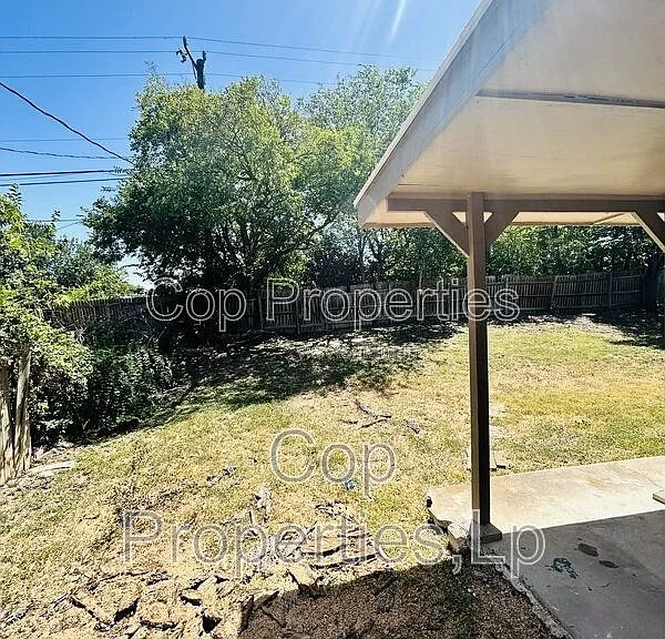 14810 Ridge Hill Dr — Photo 16