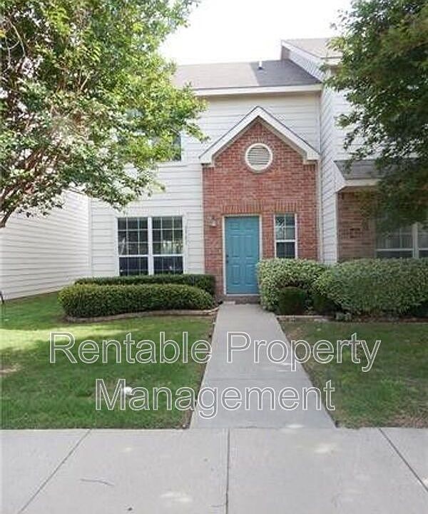 1st image of 5761 Giddyup Ln