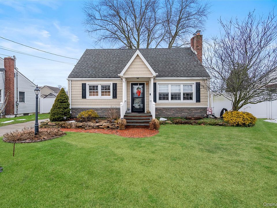 1st image of 36 Lakewood Avenue
