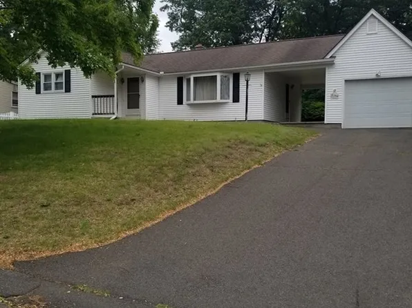 18 Pine Hill Rd, South Hadley, MA 01075