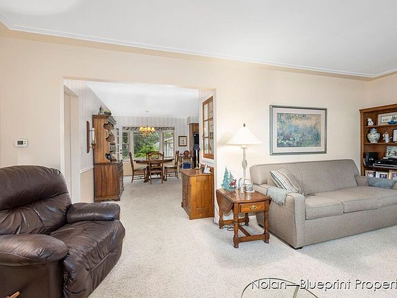 5th image of 1908 Fruitwood Dr NW