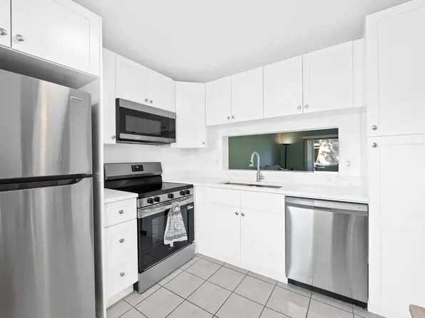 5570 Lakeside Drive #102, Margate, FL 33063