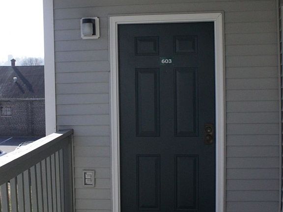 3rd image of 15 S Shafer St APT 603